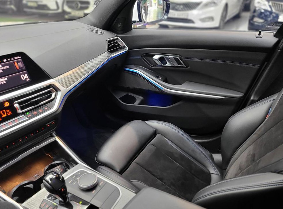 BMW 3시리즈 320d M 스포츠 사진 13