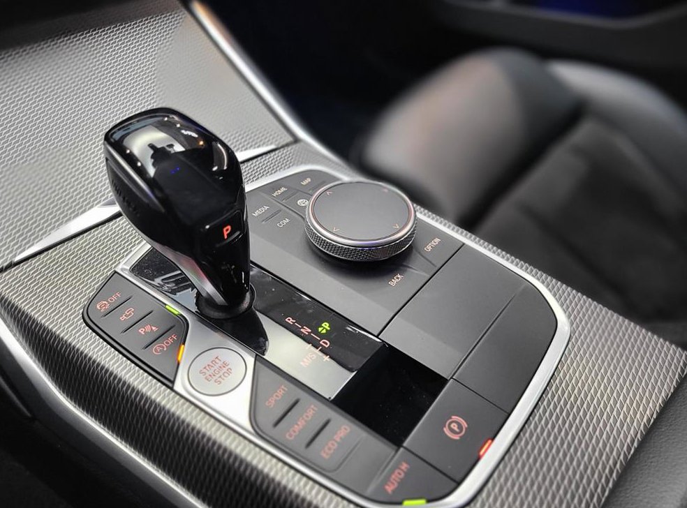 BMW 3시리즈 320d M 스포츠 사진 16