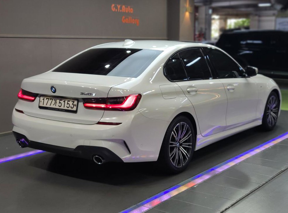 BMW 3시리즈 320d M 스포츠 사진 4