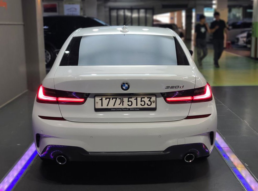 BMW 3시리즈 320d M 스포츠 사진 5