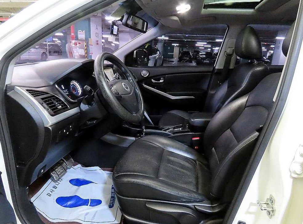 KG모빌리티(쌍용)  코란도 2WD 2.2 RX 사진 6