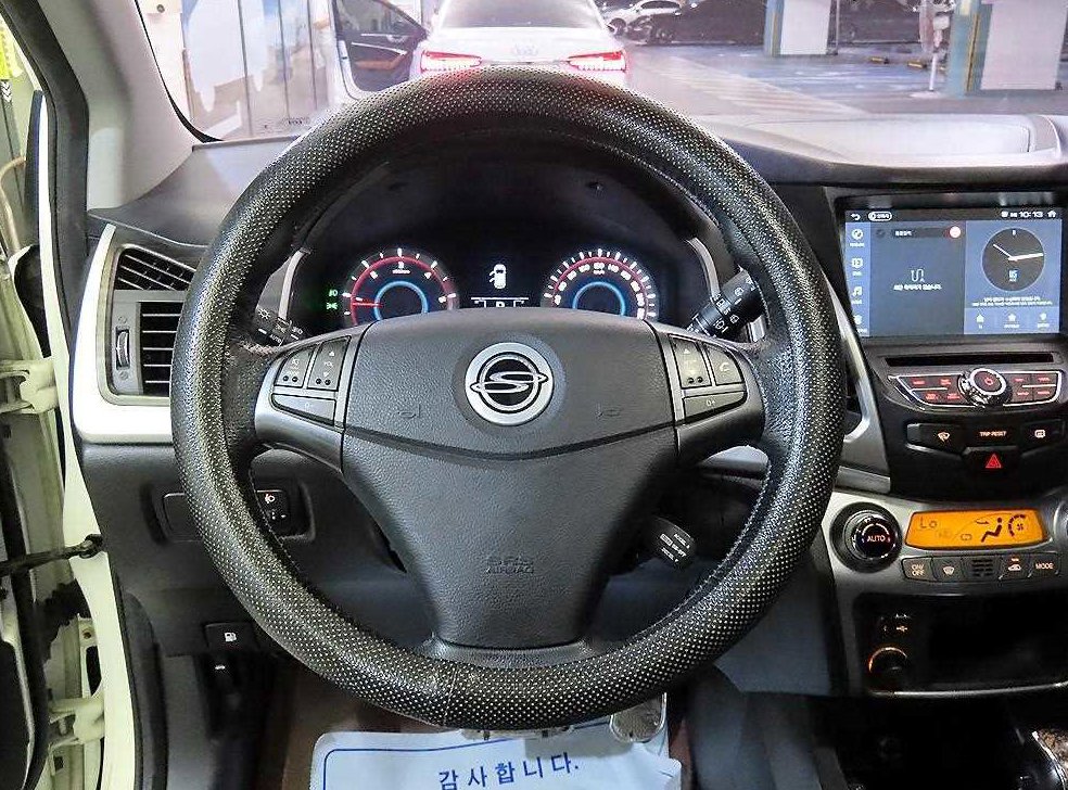 KG모빌리티(쌍용)  코란도 2WD 2.2 RX 사진 8