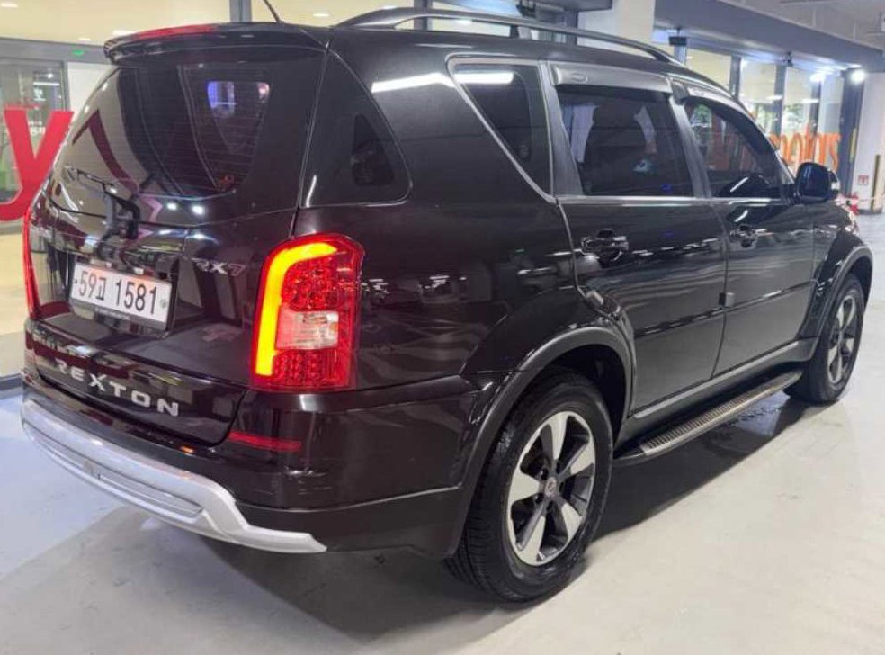KG모빌리티(쌍용)  렉스턴 2.0  4WD RX7 사진 4