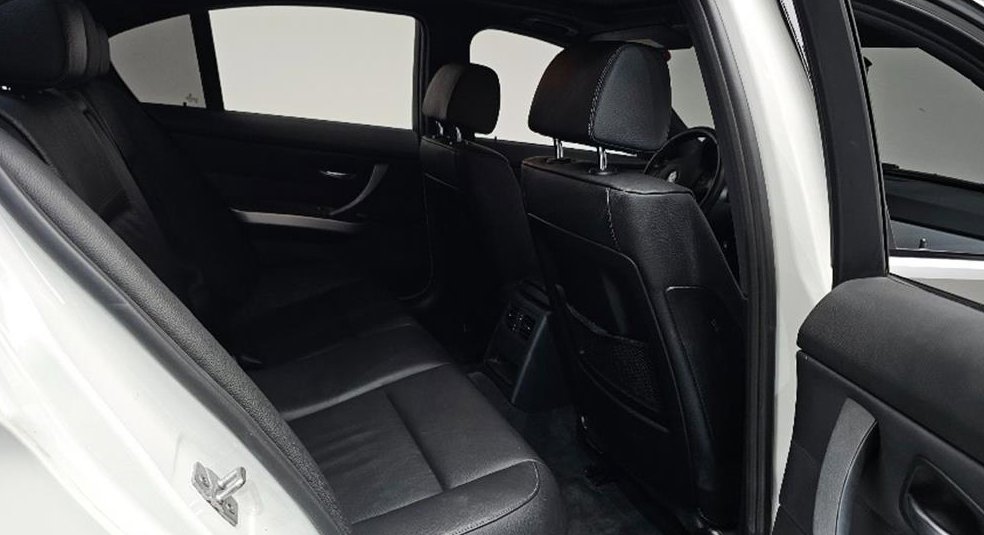 BMW 3시리즈 320d 세단 M 스포츠 사진 11