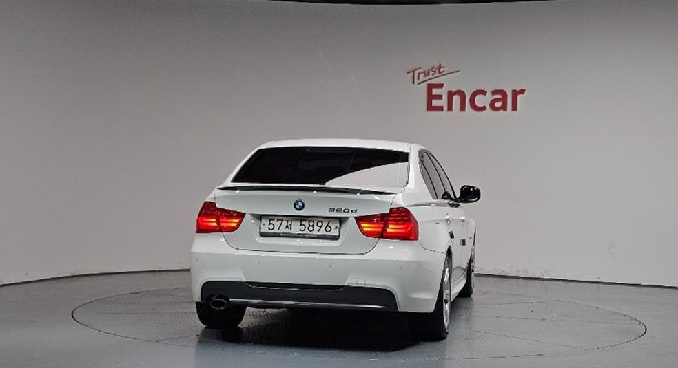 BMW 3시리즈 320d 세단 M 스포츠 사진 4