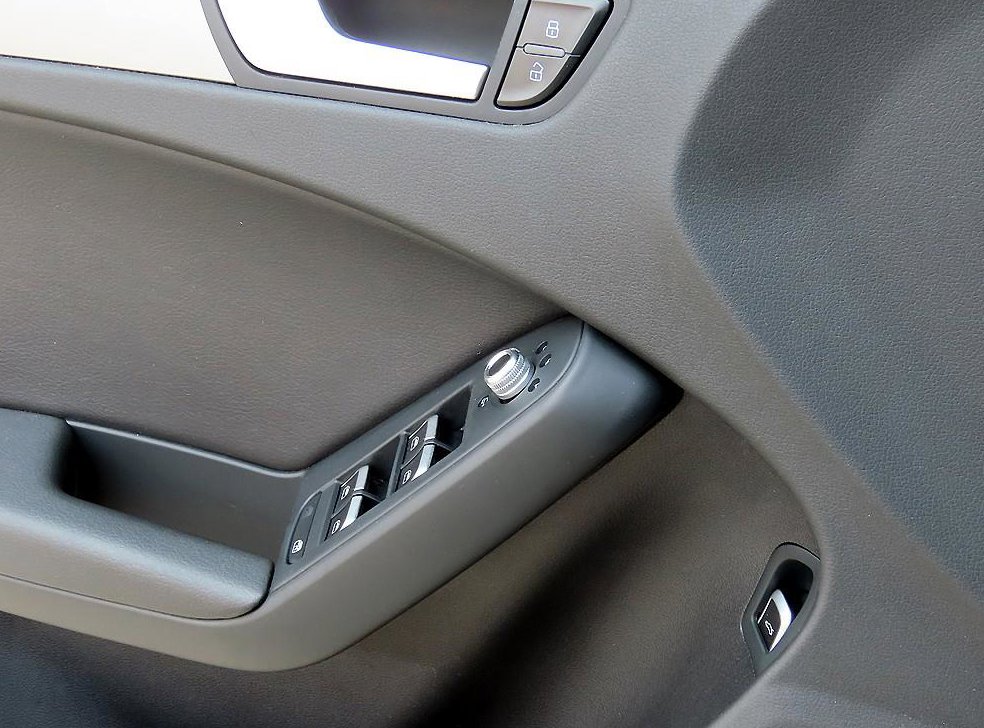 아우디 A4 2.0 TDI 콰트로 사진 11