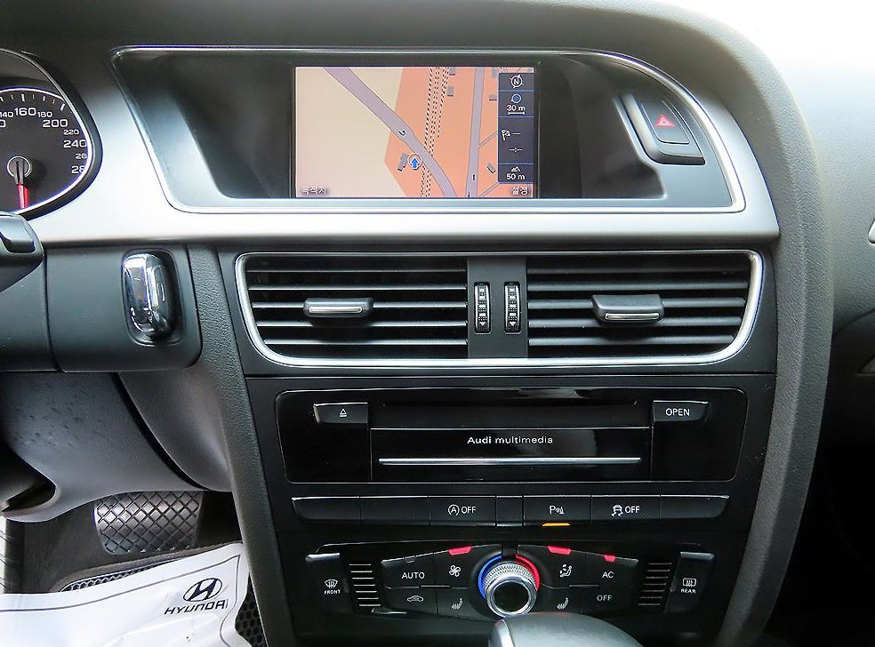 아우디 A4 2.0 TDI 콰트로 사진 12