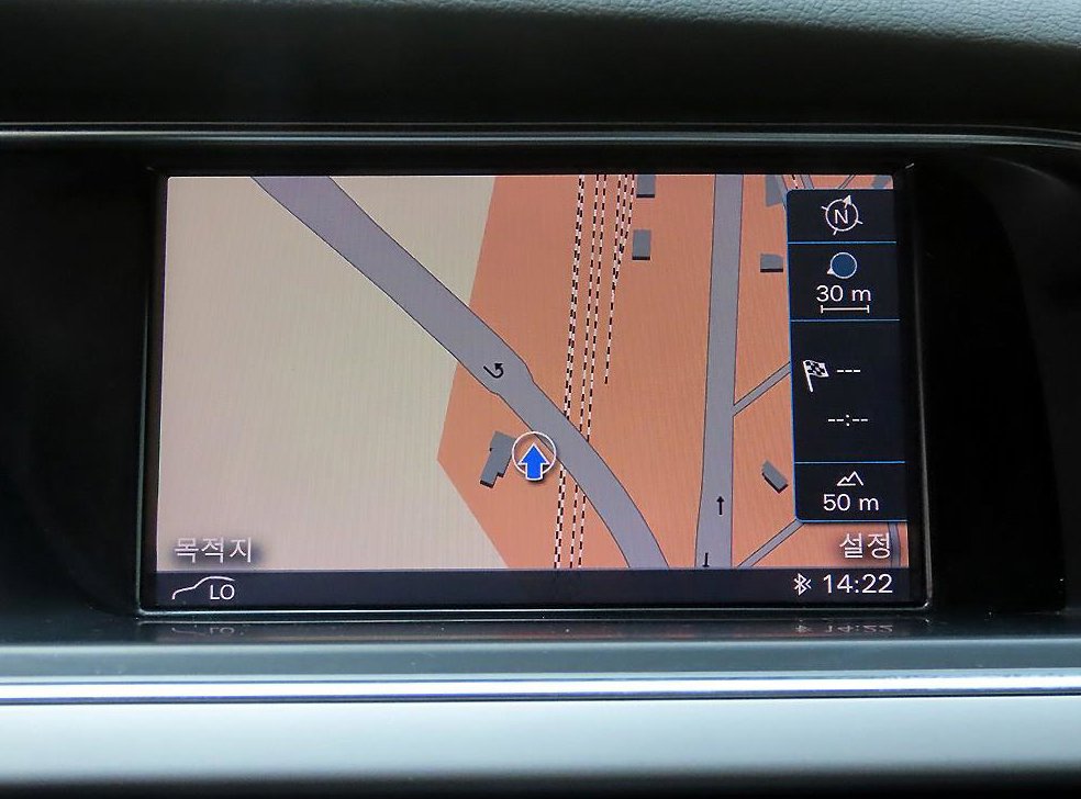 아우디 A4 2.0 TDI 콰트로 사진 13