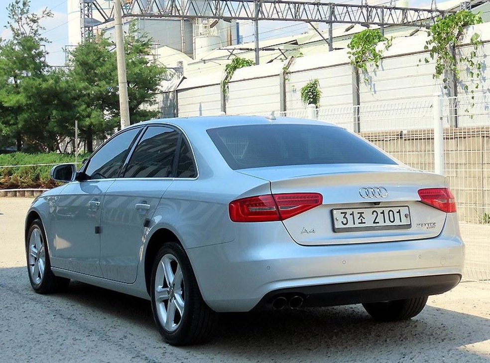 아우디 A4 2.0 TDI 콰트로 사진 3