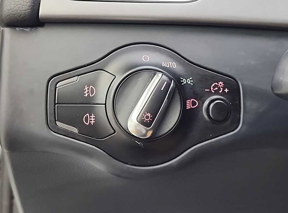 아우디 A4 2.0 TFSI 콰트로 사진 19