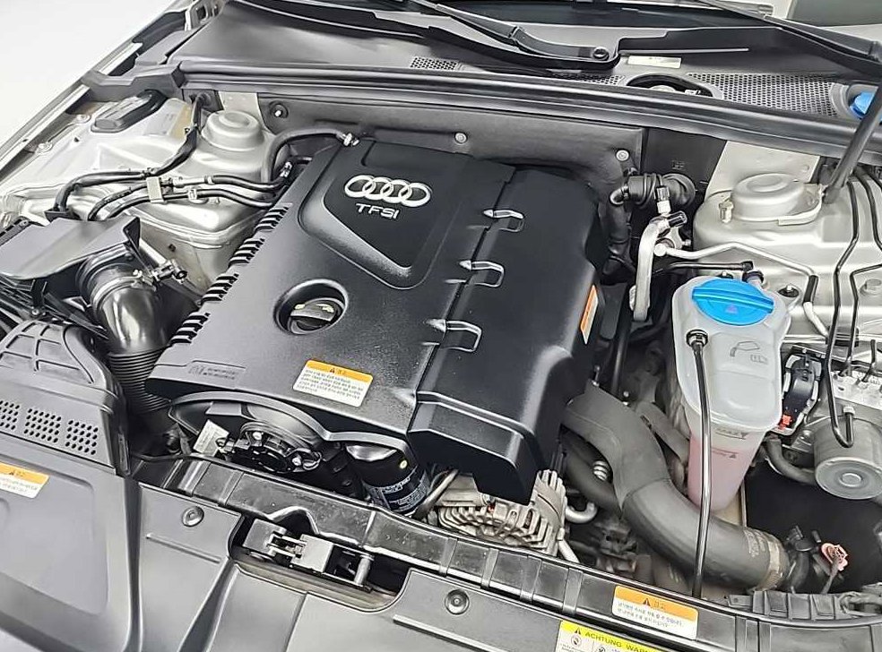 아우디 A4 2.0 TFSI 콰트로 사진 5