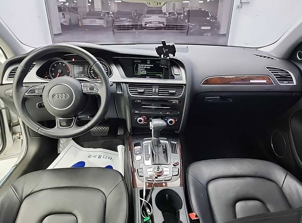 아우디 A4 2.0 TFSI 콰트로 사진 7