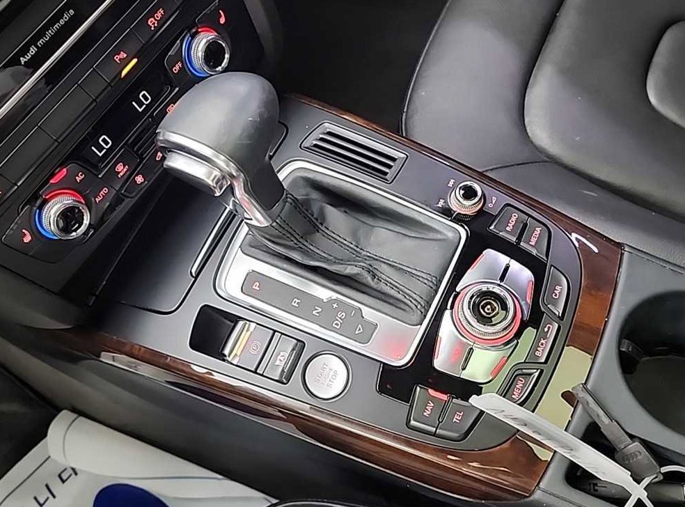 아우디 A4 2.0 TFSI 콰트로 사진 8