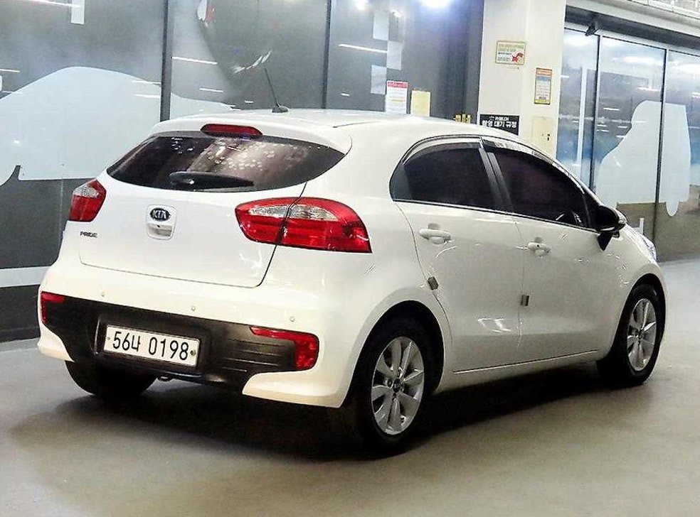 기아 프라이드 5DR 1.4 MPI 트렌디 사진 4