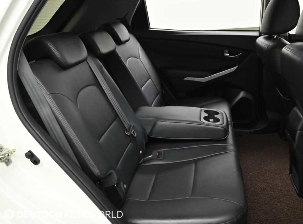 KG모빌리티(쌍용)  코란도 2WD 2.2 익스트림 사진 12