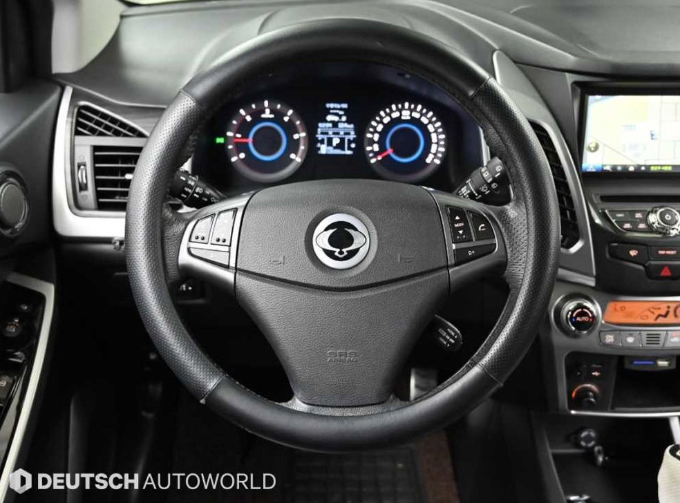 KG모빌리티(쌍용)  코란도 2WD 2.2 익스트림 사진 13