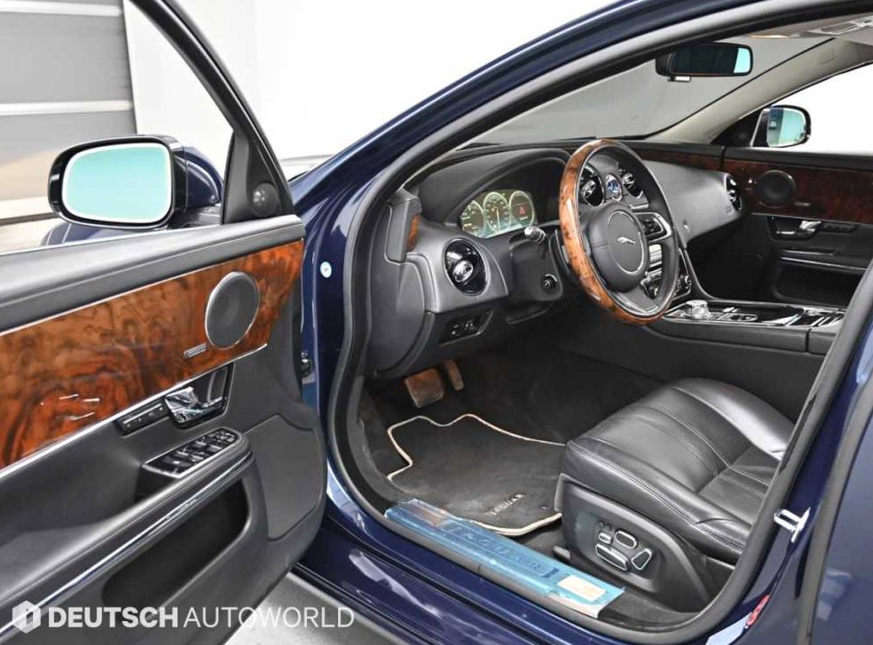 재규어 XJ 3.0 SC 사진 11