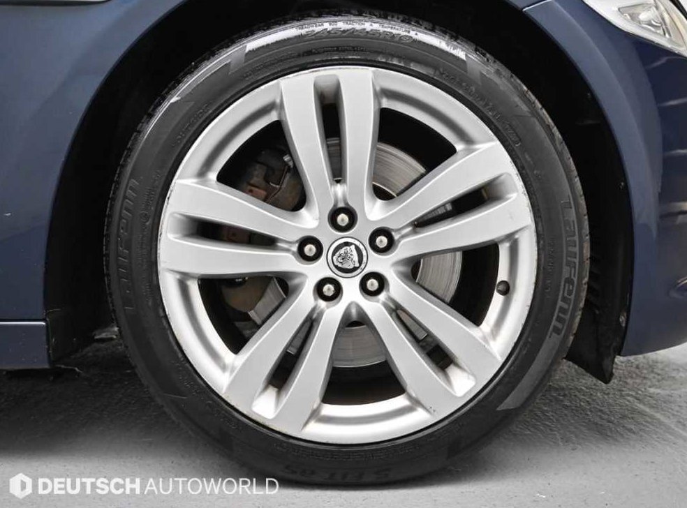 재규어 XJ 3.0 SC 사진 5