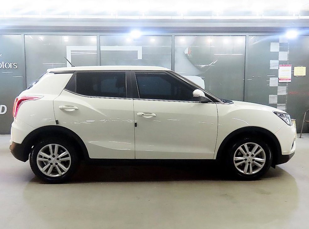 KG모빌리티(쌍용)  티볼리 2WD 가솔린 VX 사진 3