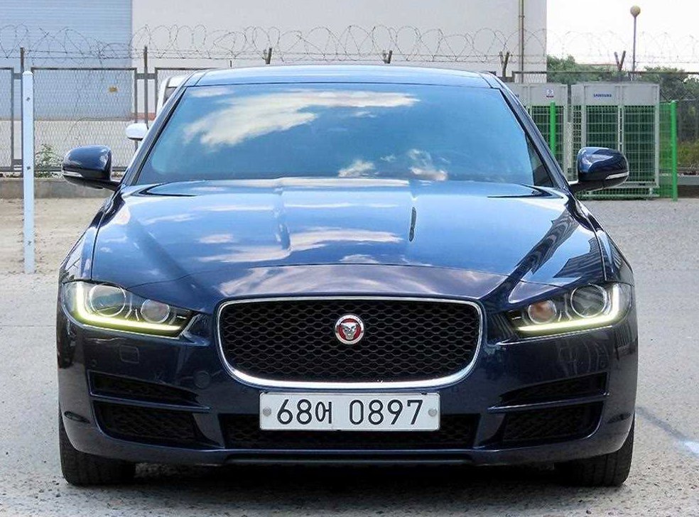 재규어 XE 2.0D 프레스티지