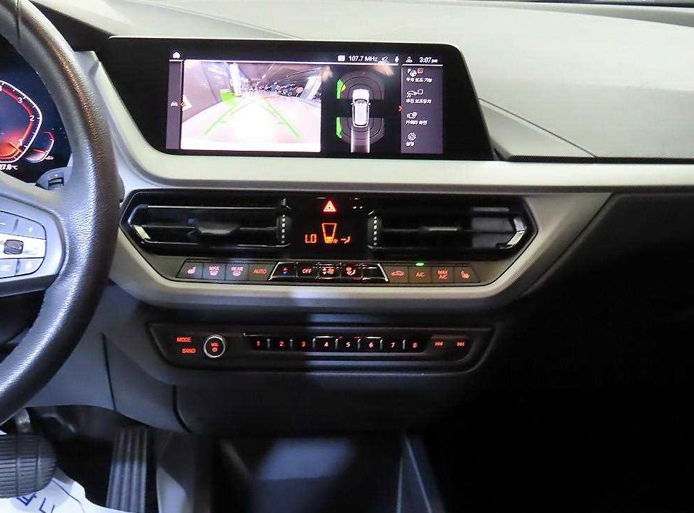 BMW 1시리즈 118d M 스포츠 퍼스트 에디션 사진 11