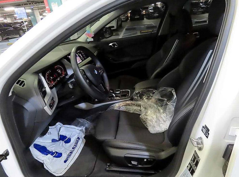 BMW 1시리즈 118d M 스포츠 퍼스트 에디션 사진 6
