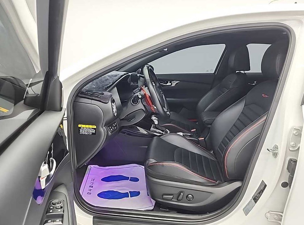 기아 K3 5도어 GT 시그니처 사진 12