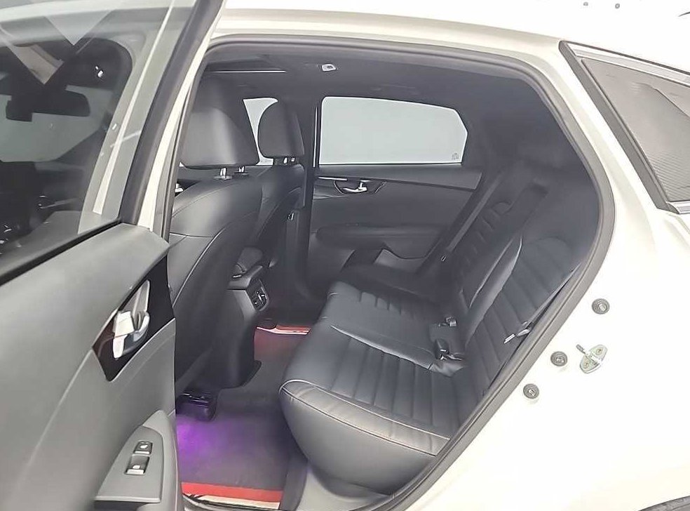 기아 K3 5도어 GT 시그니처 사진 13