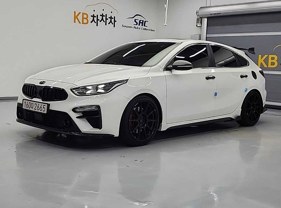 기아 K3 5도어 GT 시그니처 사진 2