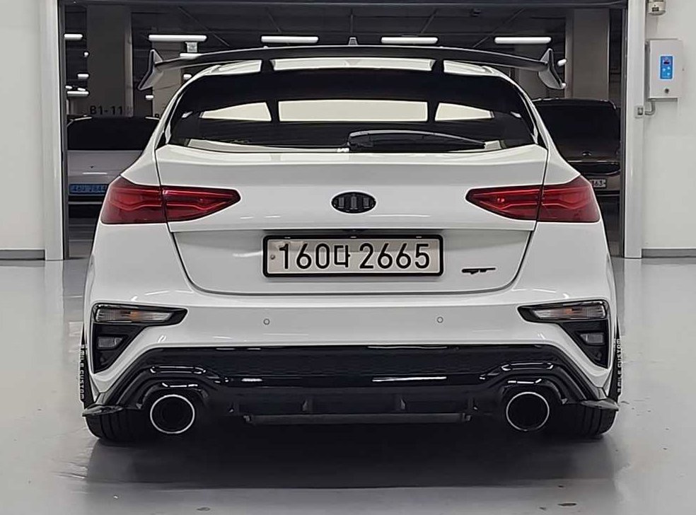 기아 K3 5도어 GT 시그니처 사진 4
