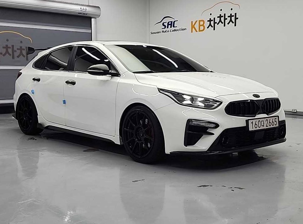 기아 K3 5도어 GT 시그니처 사진 5