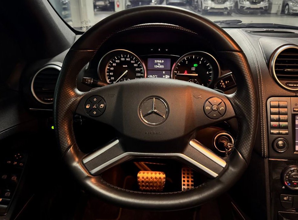 벤츠 M 클래스 ML300 CDI 사진 9