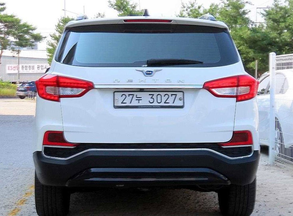 KG모빌리티(쌍용)  렉스턴 디젤 2.2 4WD 사진 4