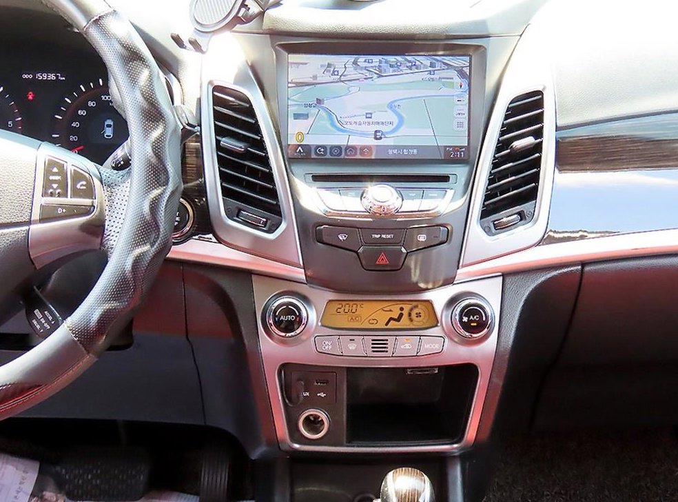 KG모빌리티(쌍용)  코란도 4WD 2.0 CVT 사진 10