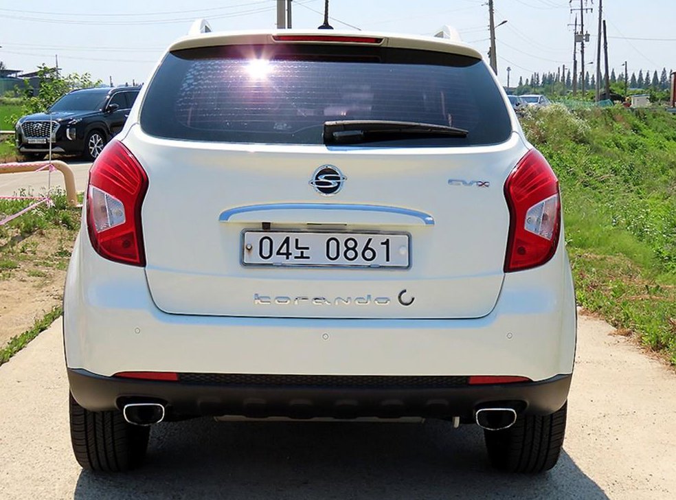 KG모빌리티(쌍용)  코란도 4WD 2.0 CVT 사진 4
