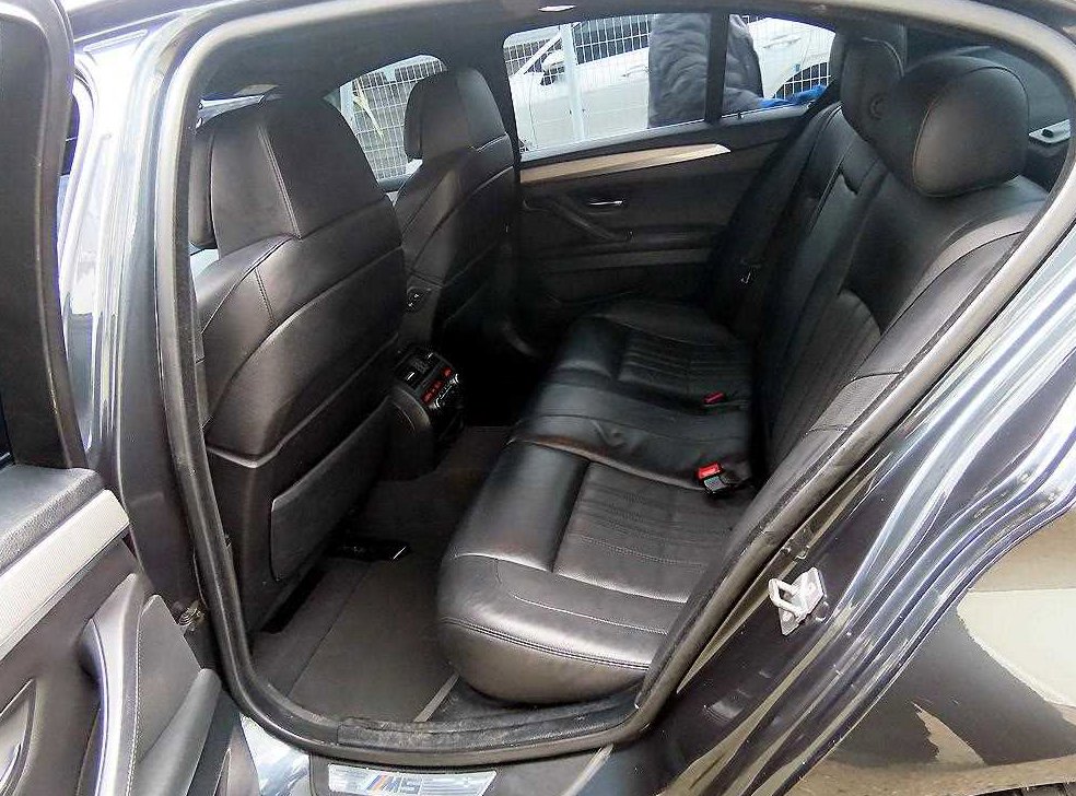 BMW 5시리즈 M5 세단 사진 6