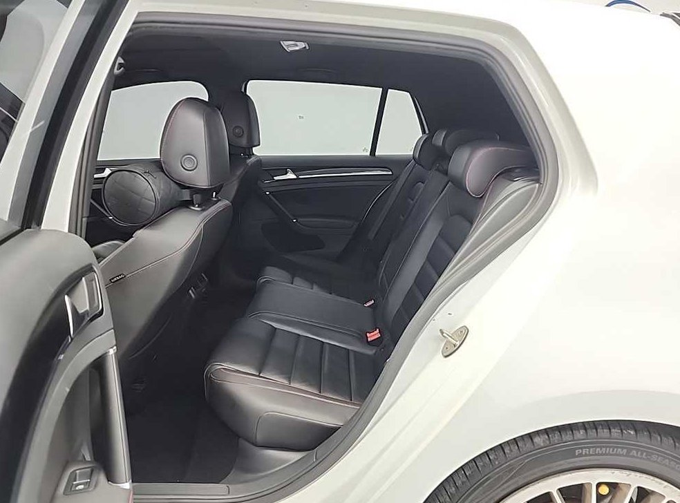 폭스바겐 골프 2.0 GTI 사진 12