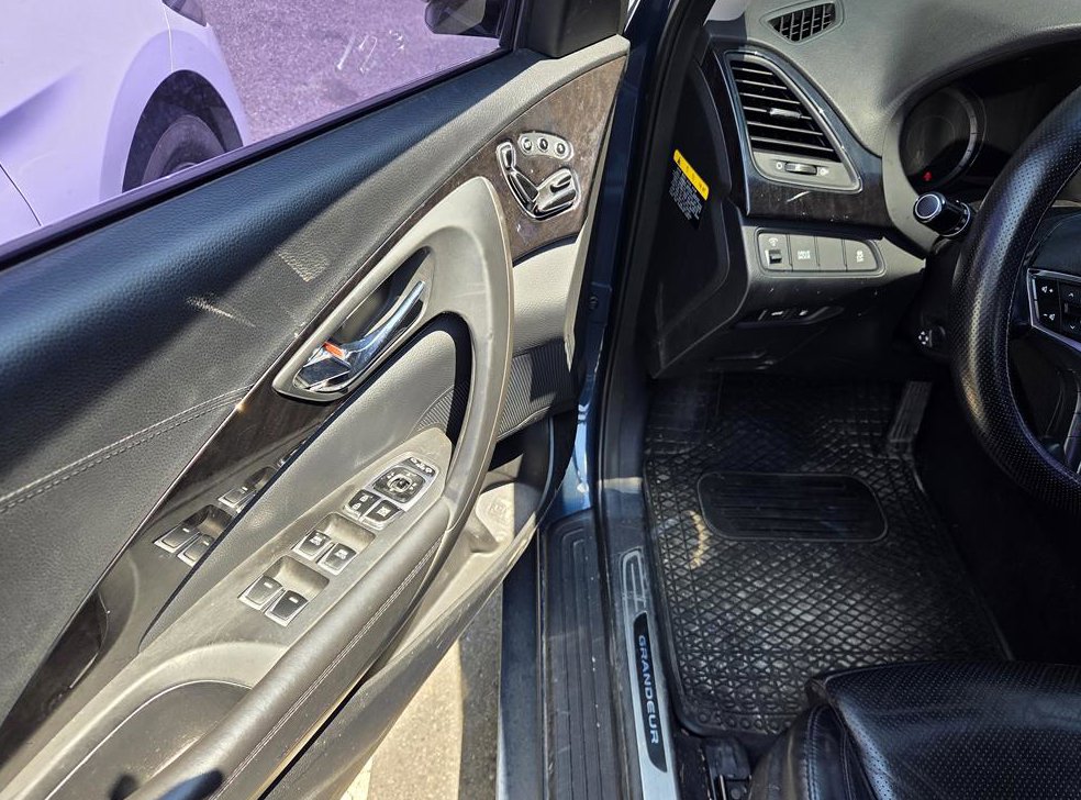현대 그랜저 HG220 PREMIUM 사진 9