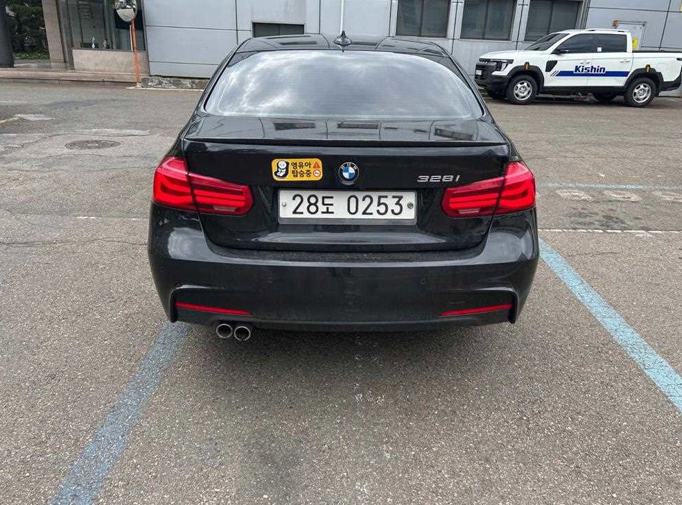 BMW 3시리즈 328i M 스포츠 사진 2
