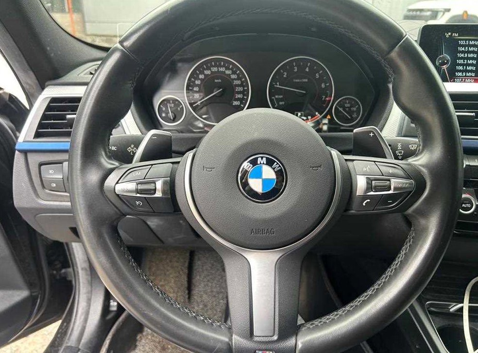 BMW 3시리즈 328i M 스포츠 사진 4