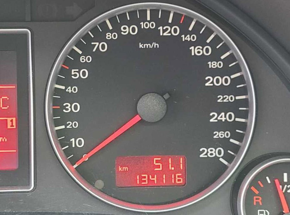 아우디 A4 2.0 사진 15