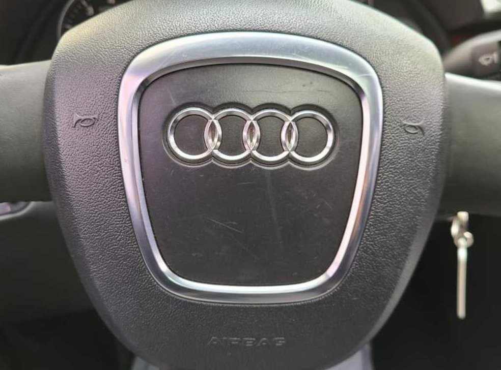 아우디 A4 2.0 사진 16