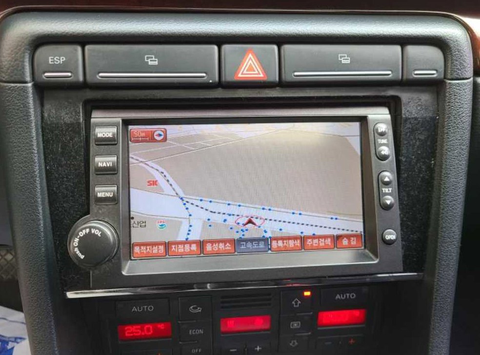 아우디 A4 2.0 사진 19