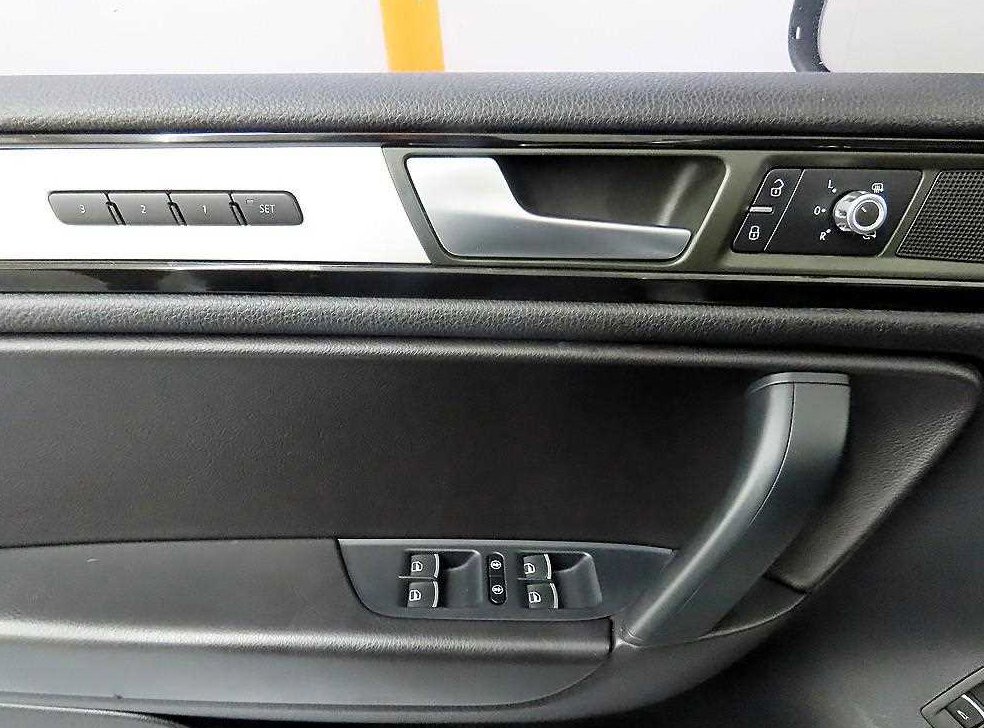 폭스바겐 투아렉 V6 3.0 TDI 블루모션 사진 11
