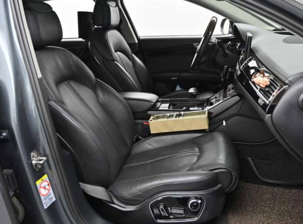 아우디 A8 3.0 TDI 콰트로 LWB 사진 10
