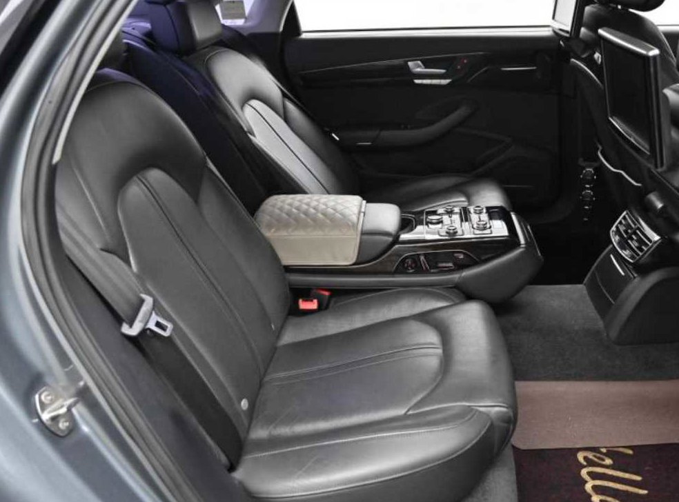아우디 A8 3.0 TDI 콰트로 LWB 사진 12