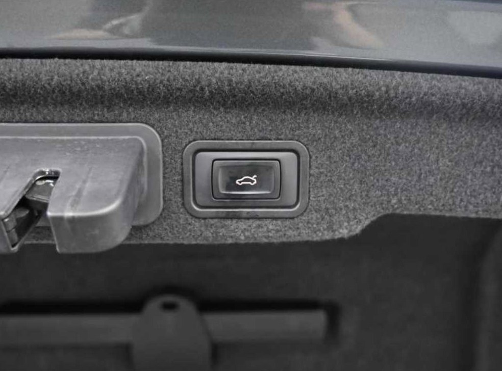 아우디 A8 3.0 TDI 콰트로 LWB 사진 20
