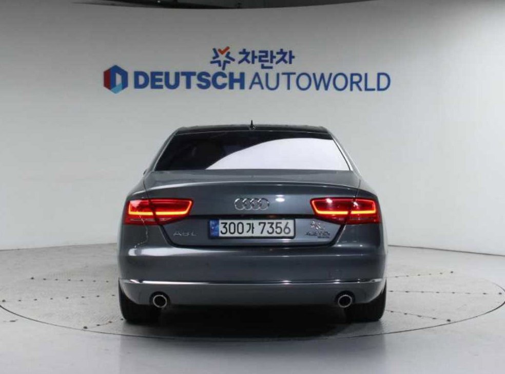 아우디 A8 3.0 TDI 콰트로 LWB 사진 4