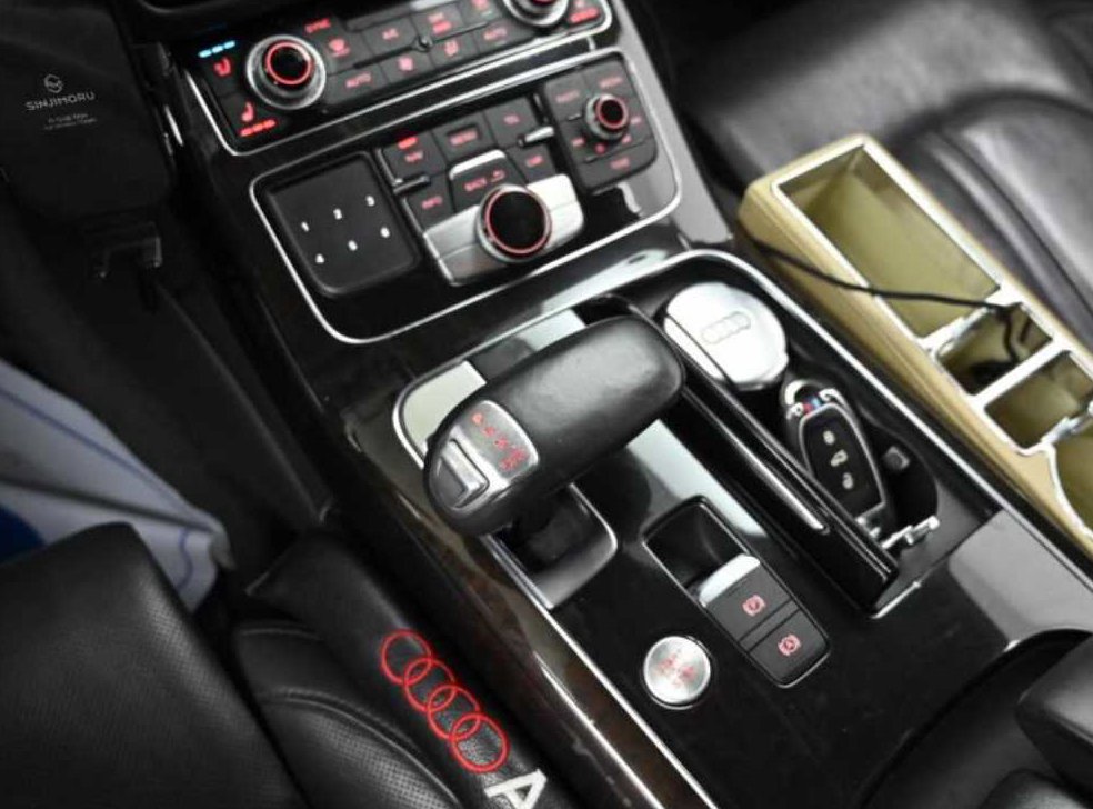 아우디 A8 3.0 TDI 콰트로 LWB 사진 9