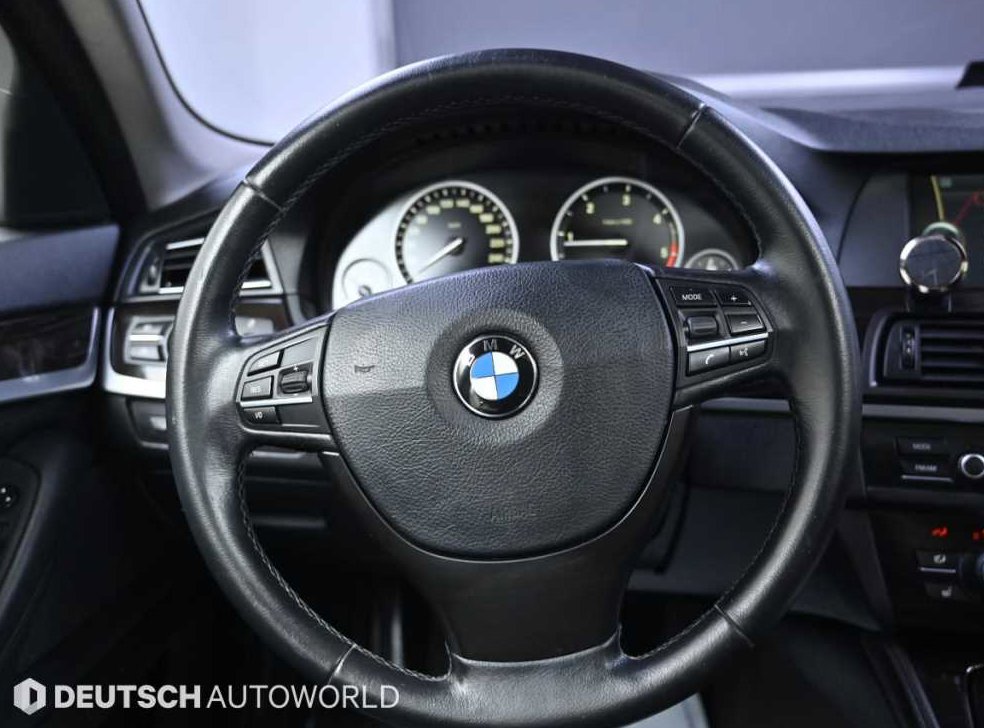 BMW 5시리즈 520d 사진 13